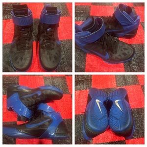 Nike Air Max Fly By 429545 041
Basketball size 11.5
In excellent condition